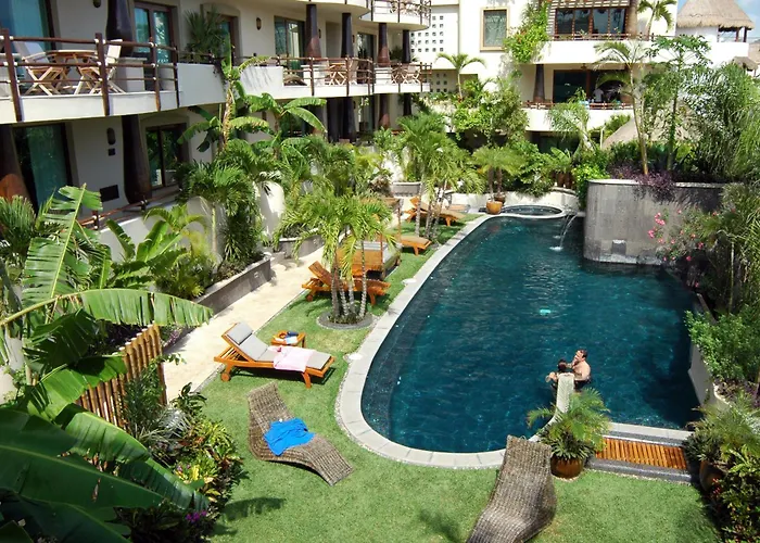 Hotel El Taj Oceanfront And Beachside
