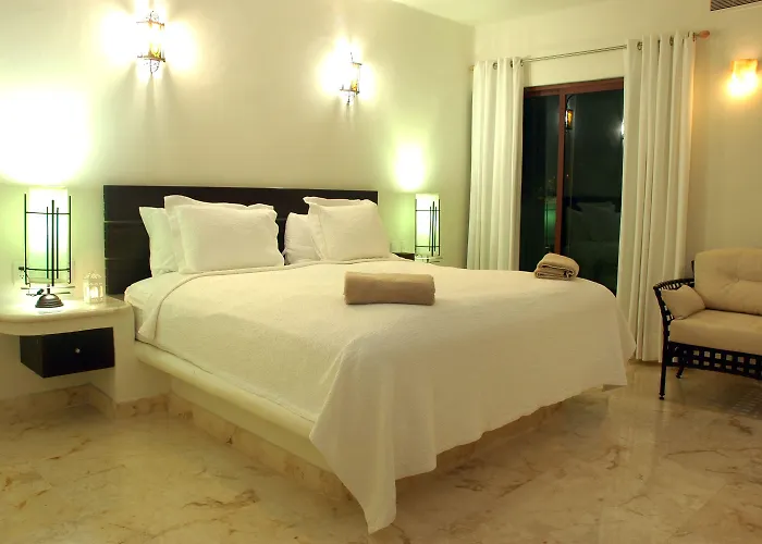 El Taj Oceanfront And Beachside 4*