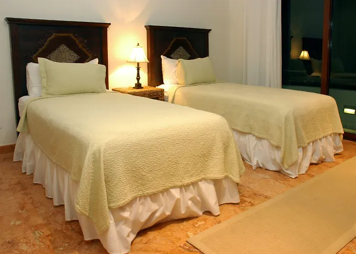 Hotel El Taj Oceanfront And Beachside Playa del Carmen