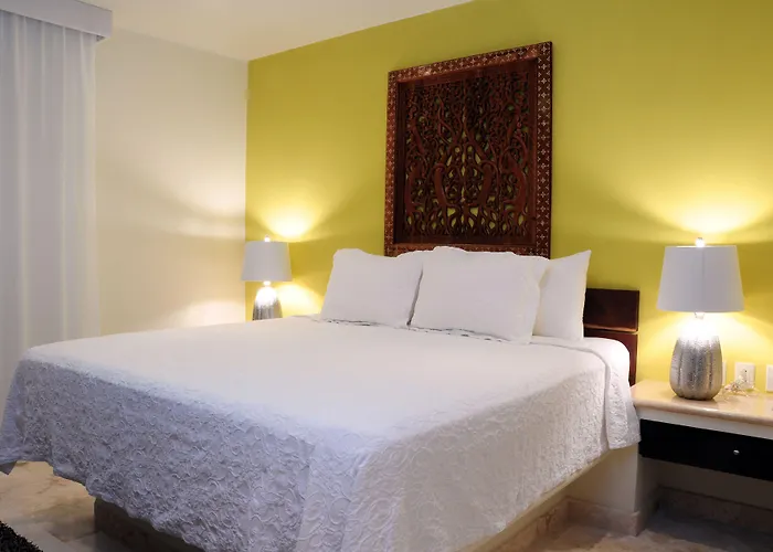 El Taj Oceanfront And Beachside Hotel