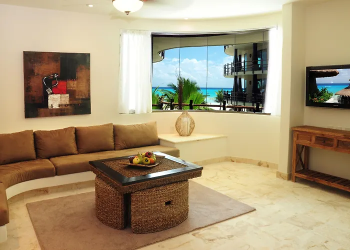 El Taj Oceanfront And Beachside Hotel