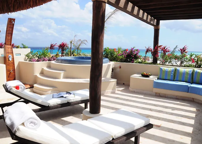 El Taj Oceanfront And Beachside