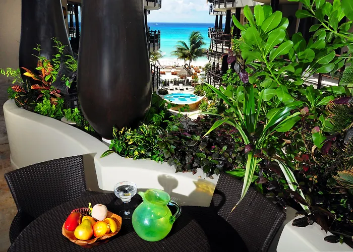 El Taj Oceanfront And Beachside Hotel 4*