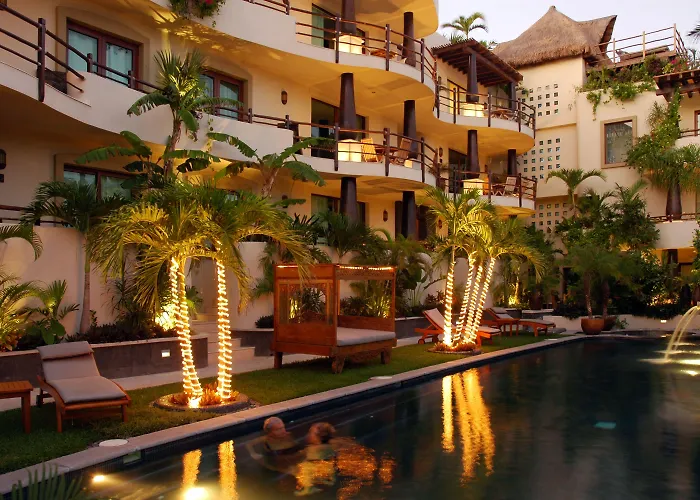 El Taj Oceanfront And Beachside 4*