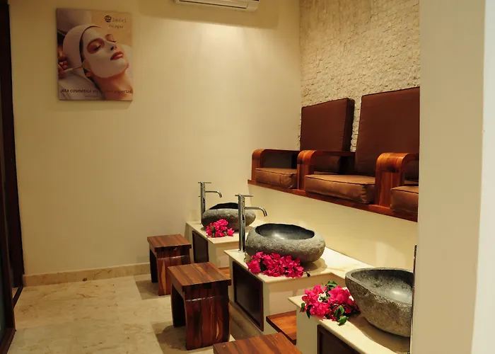 El Taj Oceanfront And Beachside Hotel 4*