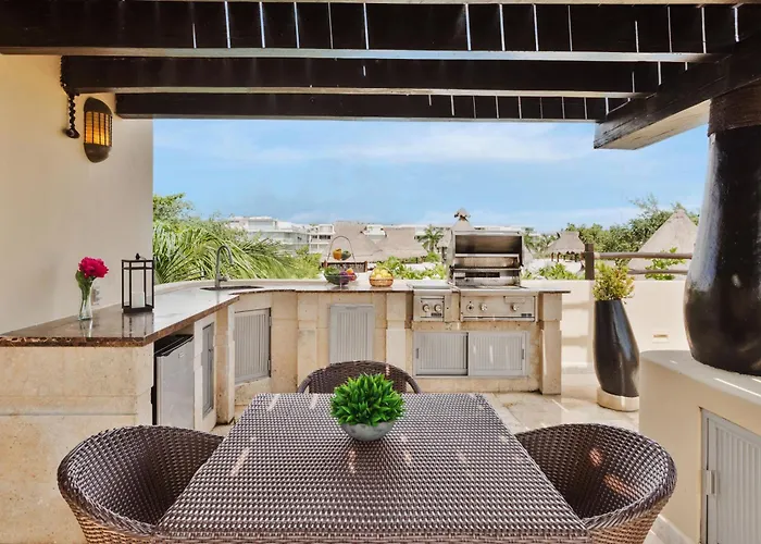 El Taj Oceanfront And Beachside Playa del Carmen